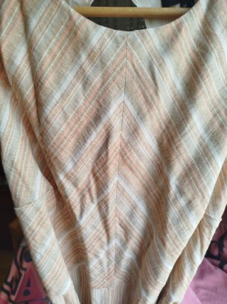 Mono Cortefiel rayas beige y rosa