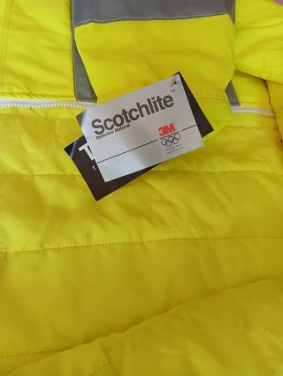 Anorak acolchado amarillo NUEVO RENFE