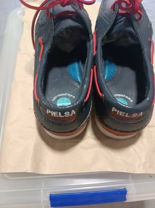 Náuticos caballero azul y rojo