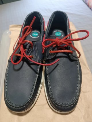 Náuticos caballero azul y rojo