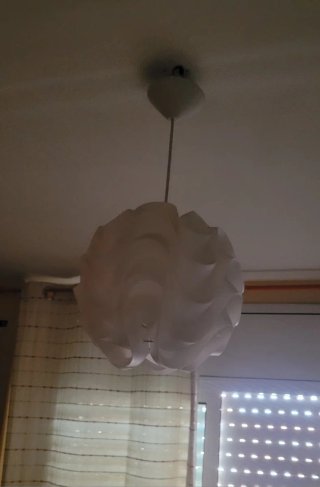 Lámpara colgante de plástico blanca