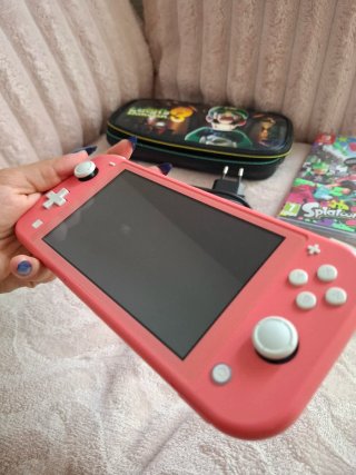 Nintendo Switch Lite Rosa + Accesorios