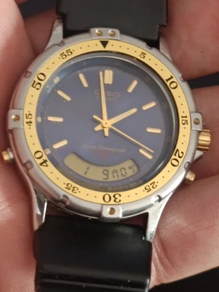 Reloj Casio Vintage Analógico Digital Dorado/Plate