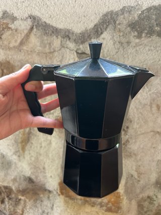 Cafetera italiana negra
