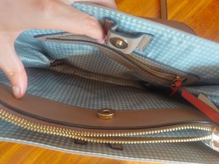 Bolso bandolera granate y gris