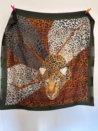 Pañuelo estampado leopardo