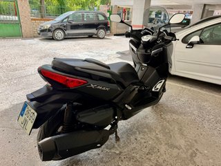 Yamaha Xmax 400 - Versión Iron Max