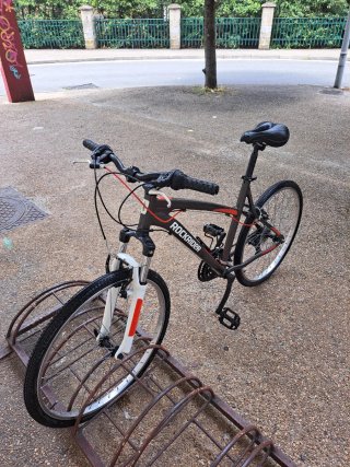 Bicicleta Rockrider gris
