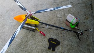Dos T-Rex 700 Nitro (Helicópteros RC)