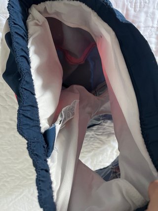 Bañador Decathlon rayas azul, rojo y blanco
