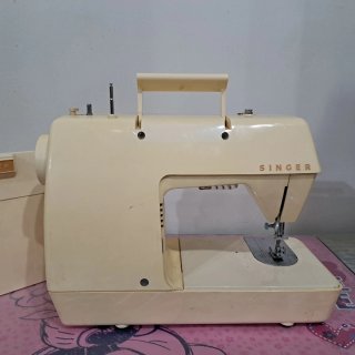 Máquina de coser Singer Starlet beige