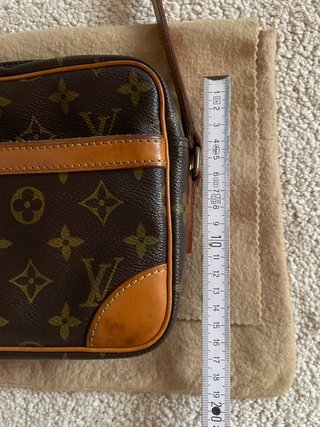 Louis Vuitton Trocadéro 23 Monogram Original
