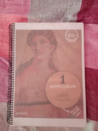 Libro de latín 1°bach