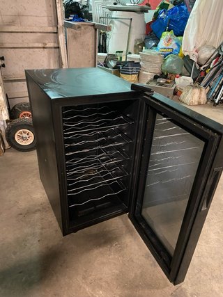 Vinoteca para 18 botellas en perfecto  35x50x64