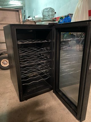Vinoteca para 18 botellas en perfecto  35x50x64