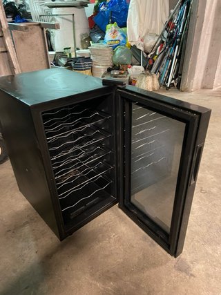 Vinoteca para 18 botellas en perfecto  35x50x64
