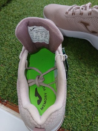 Zapatillas Joma Beige y Blancas