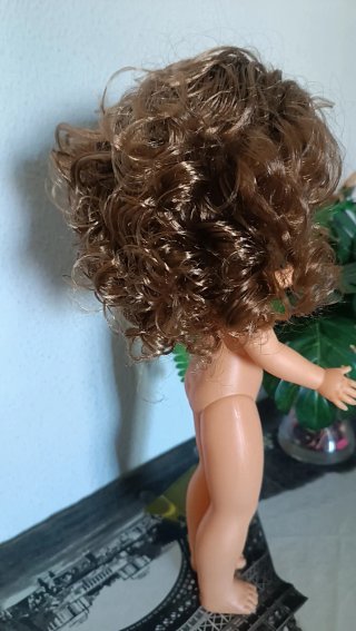 Muñeca Nancy pelo rizado