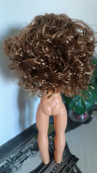 Muñeca Nancy pelo rizado