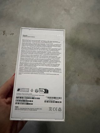 Caja iPhone 15