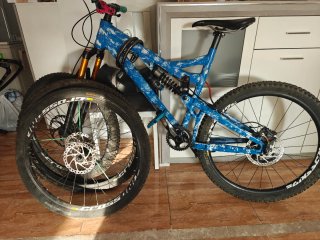 Bicicleta doble suspensión