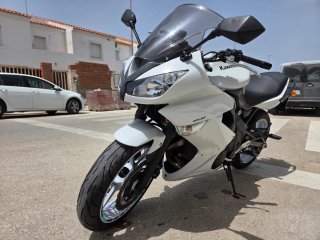 Kawasaki ER6f Blanca metalizado
