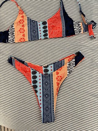 Bikini estampado talla M