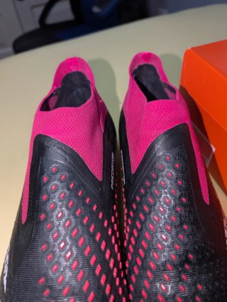 Zapatos de fútbol Adidas Predator gama alta