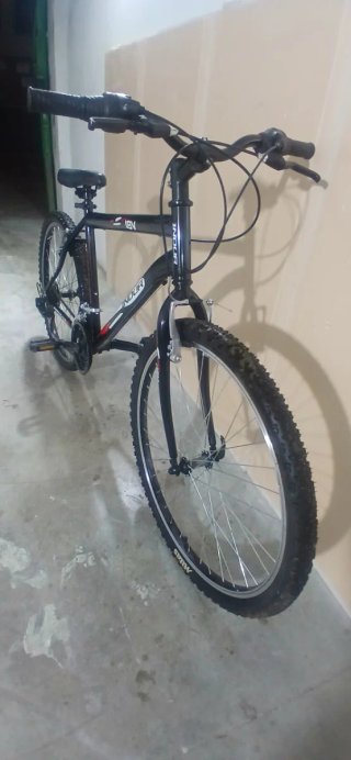 Bicicleta INDUR 18V Negra