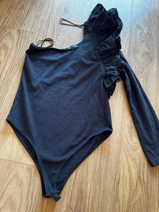 Body Zara volantes un hombro