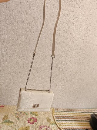 Bolso blanco Stradivarius efecto piel