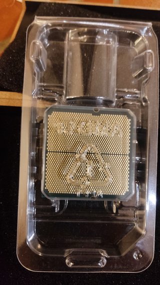 CPU AMD Ryzen 7 7700 AM5 Tray Nuovo