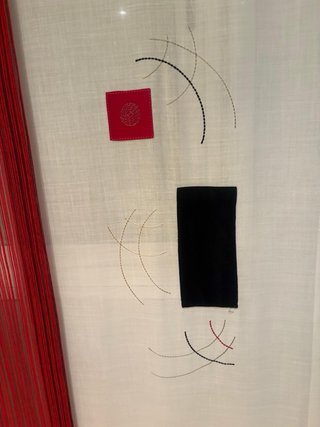 Panel japonés con riel y galería