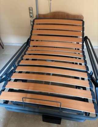 Cama articulada eléctrica con mando