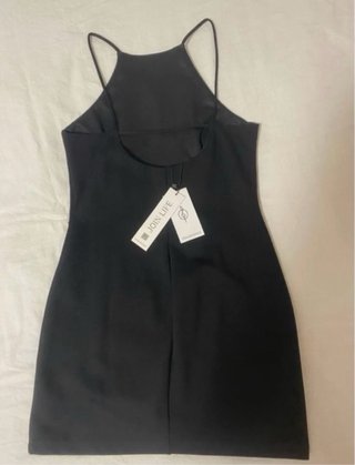 Vestido negro corto tirantes