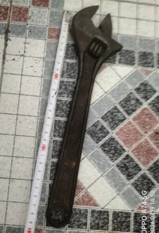 Llave inglesa ajustable