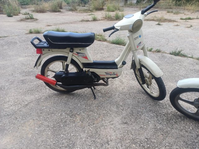 Vespino GL Naranja Rieju. Aprilia.