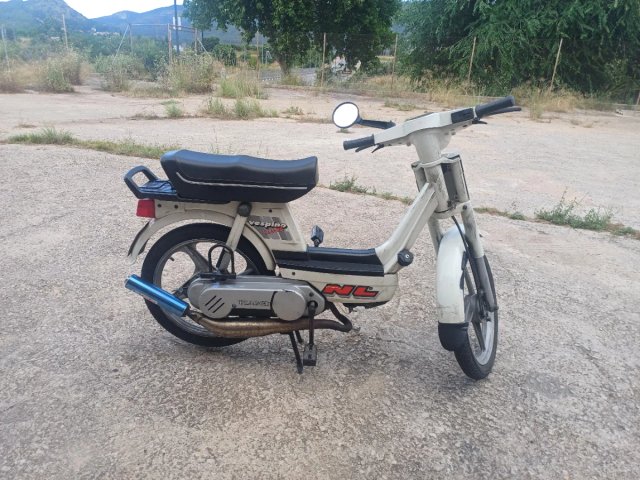 Vespino GL Naranja Rieju. Aprilia.
