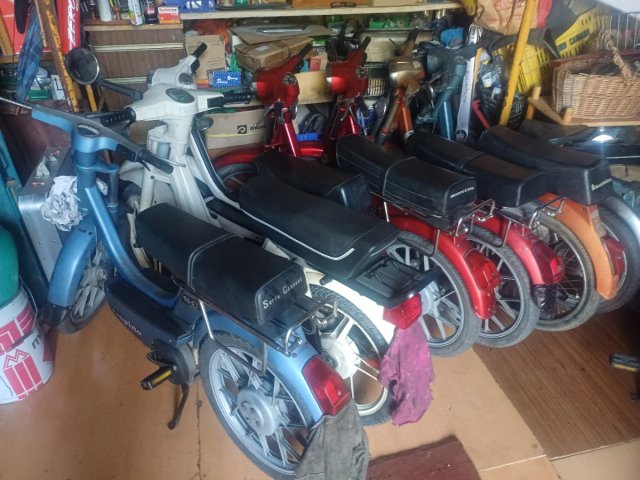 Vespino GL Naranja Rieju. Aprilia.