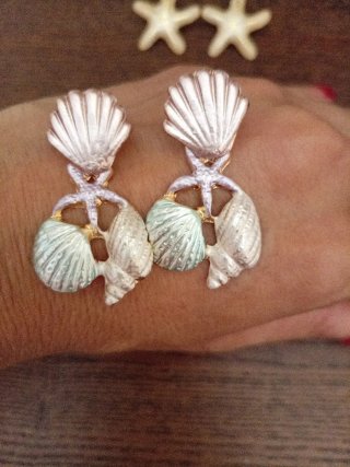 Orecchini conchiglia oro e argento satinato