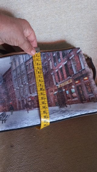 Bolso con estampado de ciudad