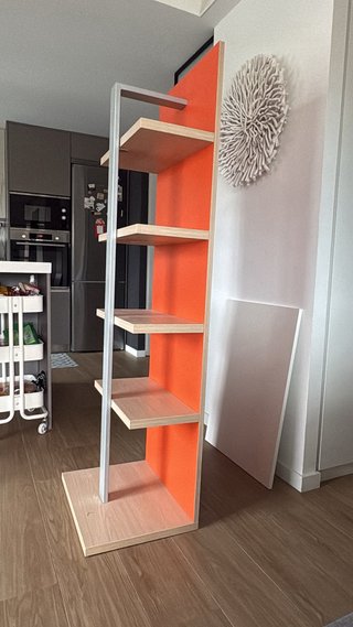 Estantería juvenil naranja y gris