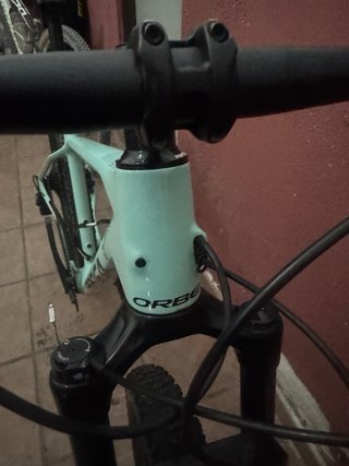 Bicicleta Orbea Alma M30 Carbono M