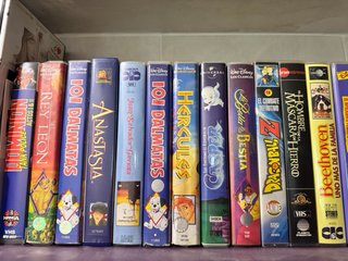 Lote DVDs y VHS: Documentales, Películas