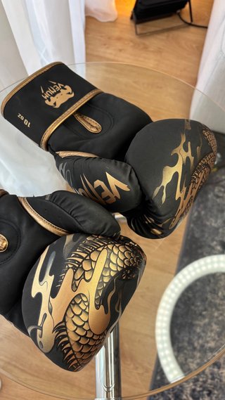 Guantes de Boxeo Venum Dragón Dorado