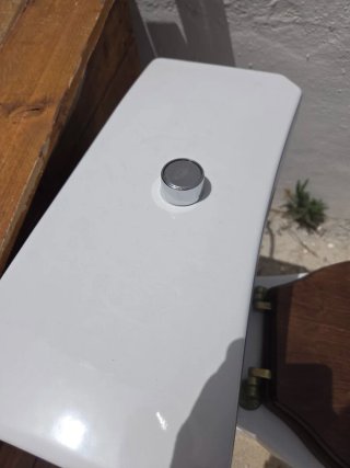 WC completo blanco y madera