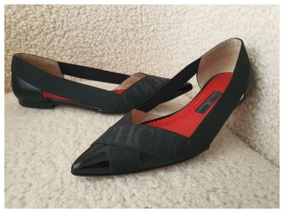 Zapato plano Carolina Herrera T.36 descatalogado.