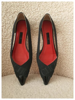 Zapato plano Carolina Herrera T.36 descatalogado.