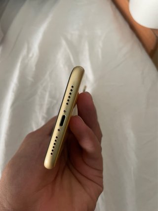 Apple iPhone XR giallo