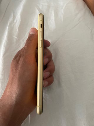 Apple iPhone XR giallo